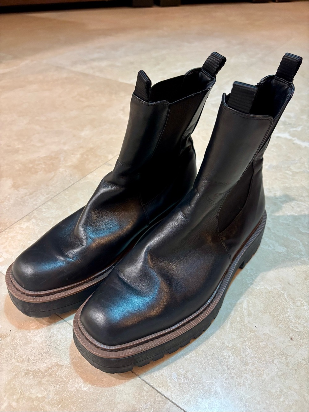Sam Edelman Laguna Black Leather Chelsea Boots - Classic Slip-On Style size 9